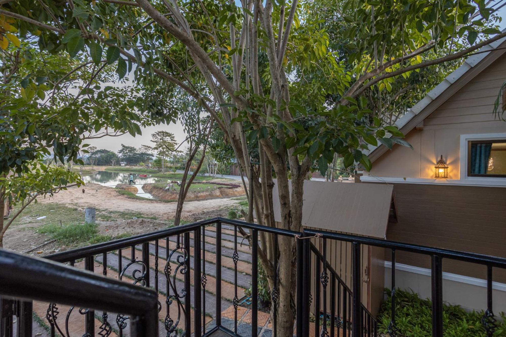 Mana-An Lake Hill Resort มานาอันเลคฮิลล์รีสอร์ต Chiang Mai Buitenkant foto